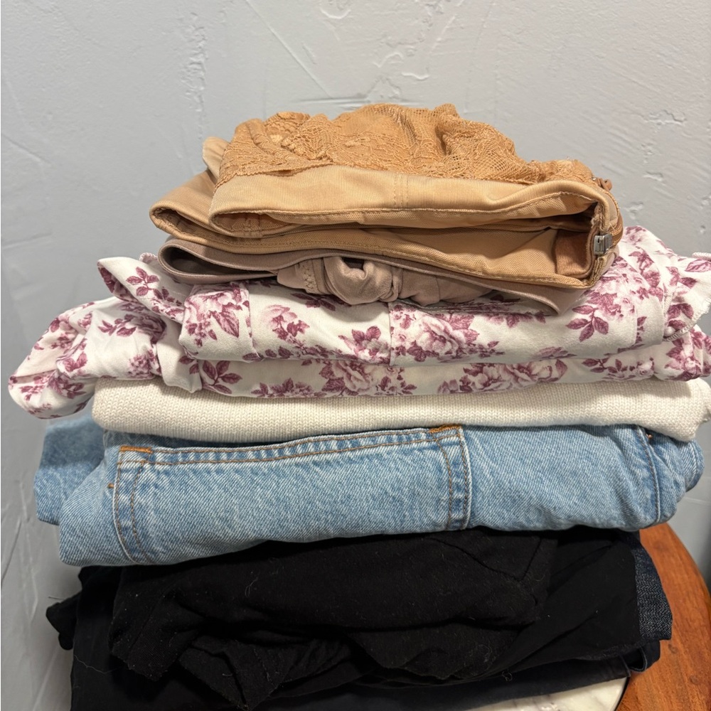 Maternity/Postpartum/Nursing Lot